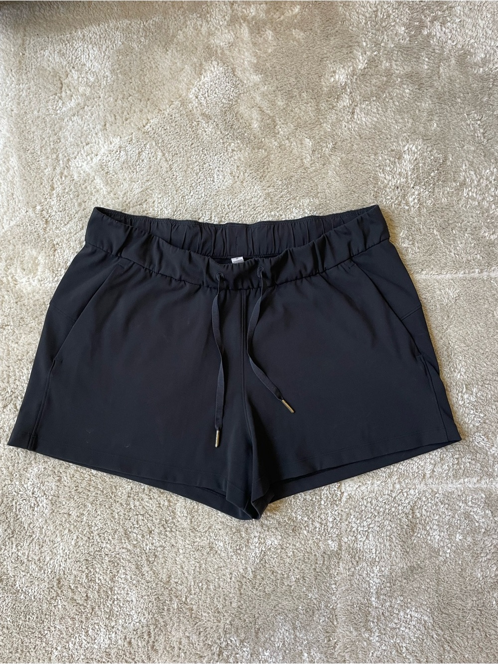 Women’s Lululemon On the Fly Short 2.5"